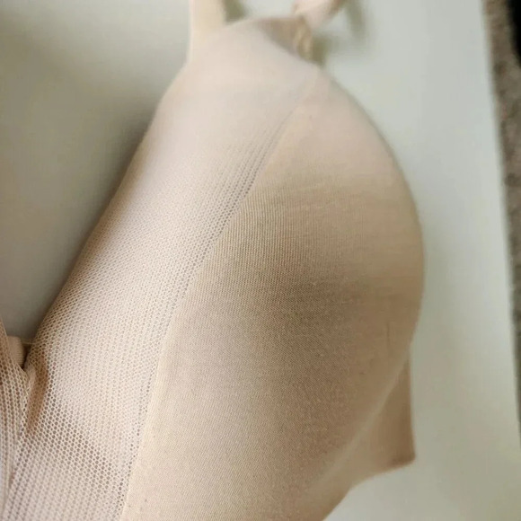 LANE BRYANT LIVELY Wireless Lightly Lined All Day Deep V No-Wire Plunge SZ 38D - Picture 3 of 9